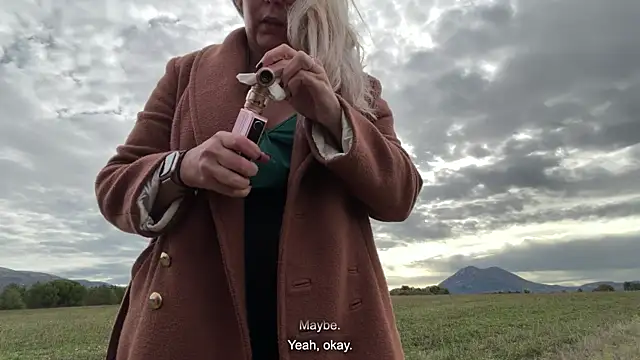 EmyLana online show from October 2025 08:22:02 AM