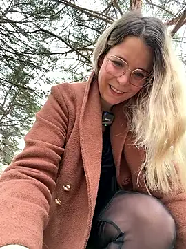 EmyLana online show from March 2026 07:38:01 AM