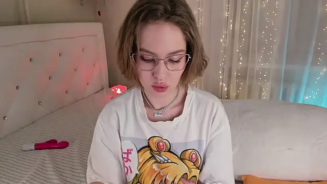 Snapshot of Natural_pussy chatting on February 2025 04:25:02 PM Natural pussy online show from February 2025 04:25:02 PM