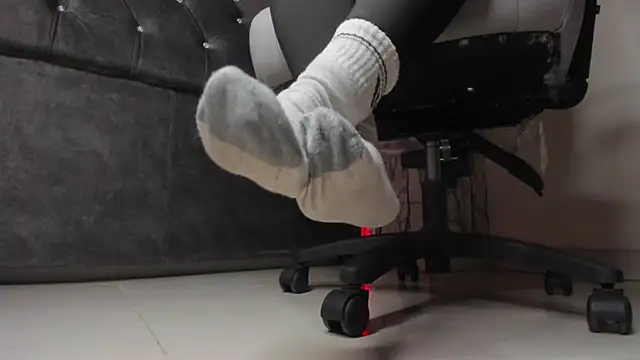 larissa01  online show from February 2025 10:07:02 AM