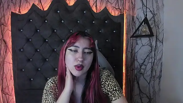 larissa01  online show from February 2025 03:04:01 AM