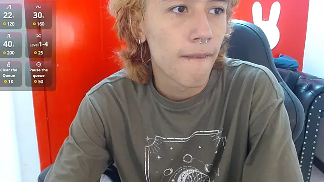 Snapshot of Stephan_Queens chatting on December 2024 02:16:02 PM Stephan Queens online show from December 2024 02:16:02 PM