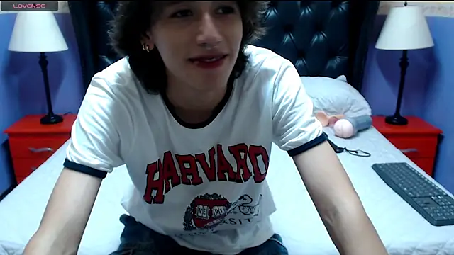 Snapshot of Stephan_Queens chatting on December 2024 10:44:02 PM Stephan Queens online show from December 2024 10:44:02 PM