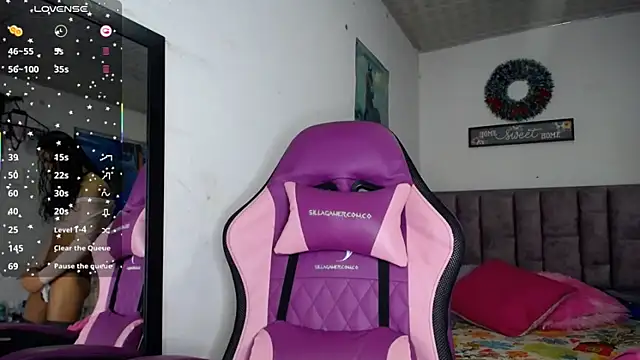 Lanna hott  online show from April 2026 11:13:02 AM