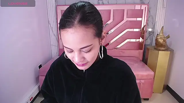 Snapshot of Tyna_ch chatting on December 2024 10:38:02 AM Tyna ch online show from December 2024 10:38:02 AM