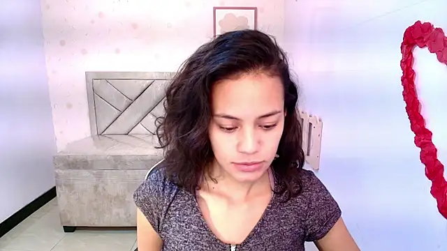 Snapshot of Tyna_ch chatting on February 2025 07:27:02 PM Tyna ch online show from February 2025 07:27:02 PM