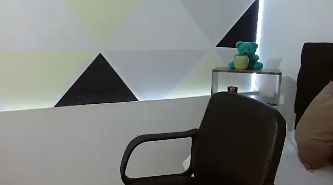 Snapshot of ZashaRomero chatting on March 2025 09:23:01 PM ZashaRomero online show from March 2025 09:23:01 PM