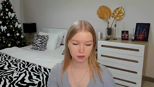 shy  lady online show from December 2024 05:33:01 PM