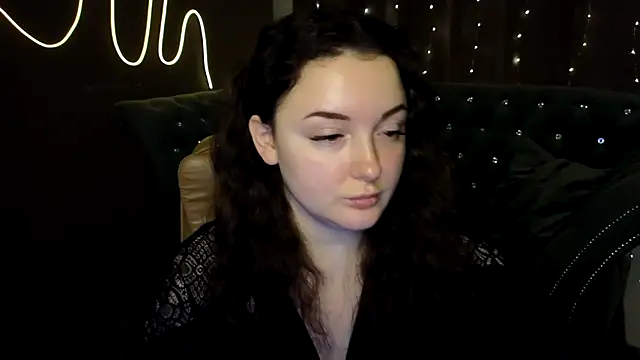 GloriNichols online show from December 2024 07:40:02 AM