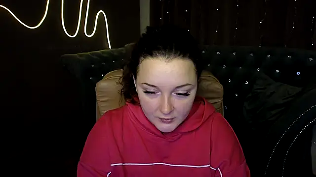 GloriNichols online show from December 2024 06:39:01 AM