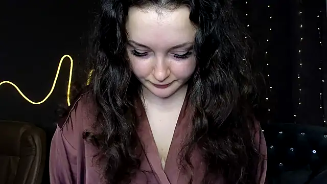 GloriNichols online show from January 2025 12:28:02 PM