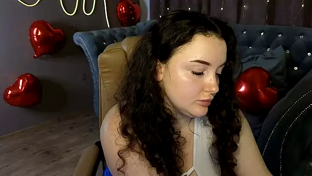 GloriNichols online show from January 2025 04:24:01 PM