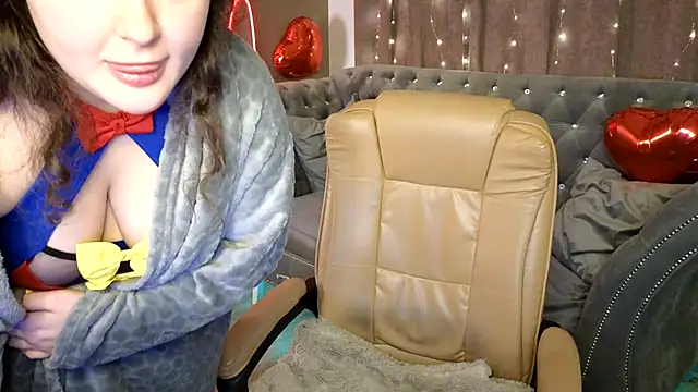 GloriNichols online show from February 2025 10:28:02 AM