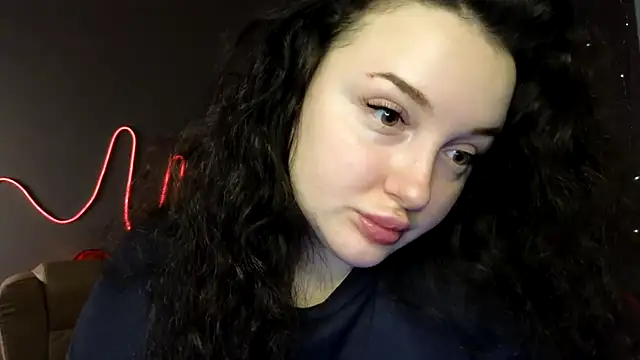 GloriNichols online show from February 2025 07:00:01 AM