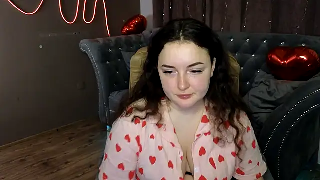 GloriNichols online show from March 2025 11:01:02 AM