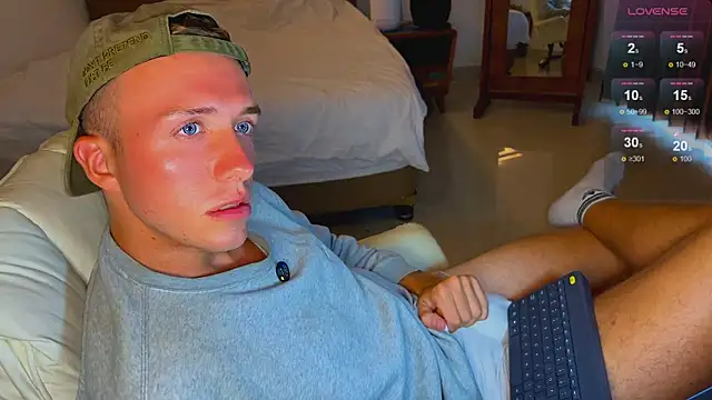 Snapshot of tommy_cumfinger chatting on September 2025 05:40:01 AM tommy cumfinger online show from September 2025 05:40:01 AM