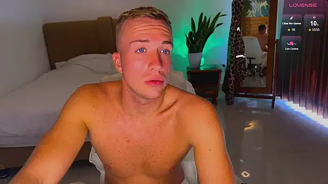 Snapshot of tommy_cumfinger chatting on November 2025 01:22:01 AM tommy cumfinger online show from November 2025 01:22:01 AM