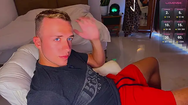 Snapshot of tommy_cumfinger chatting on November 2025 02:55:02 AM tommy cumfinger online show from November 2025 02:55:02 AM