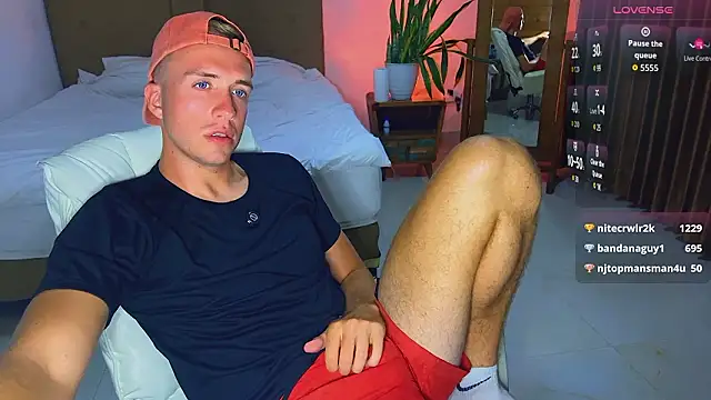 tommy cumfinger online show from February 2026 11:32:02 AM