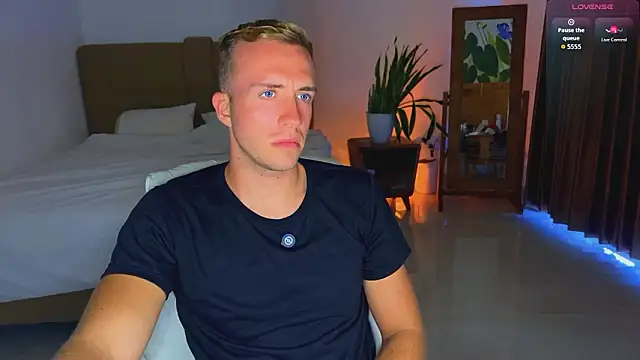 tommy cumfinger online show from March 2026 05:35:01 AM