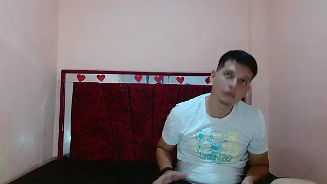 FerneyManti online show from November 2025 01:57:02 PM