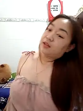 VyOanh2K online show from March 2025 07:24:01 AM