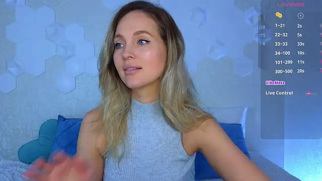 Snapshot of Lynna_Sparks chatting on May 2026 02:51:02 AM Lynna Sparks online show from May 2026 02:51:02 AM