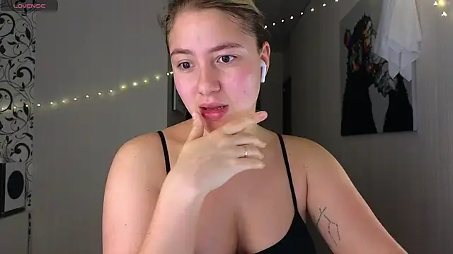 Yassyaaa online show from January 2025 04:23:02 AM