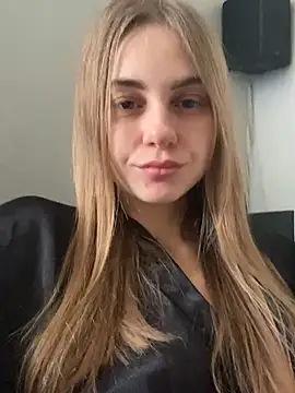 Snapshot of GraceTorrez chatting on January 2025 11:00:02 AM GraceTorrez online show from January 2025 11:00:02 AM