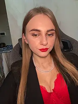 Snapshot of GraceTorrez chatting on January 2025 01:05:01 PM GraceTorrez online show from January 2025 01:05:01 PM