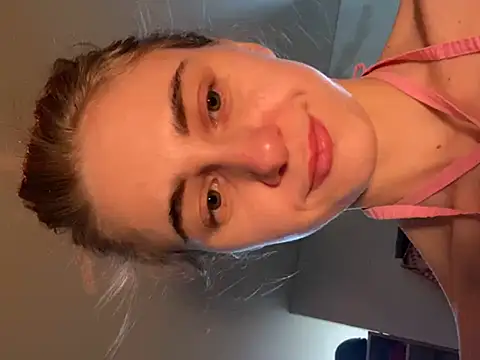 Snapshot of GraceTorrez chatting on February 2025 11:09:02 AM GraceTorrez online show from February 2025 11:09:02 AM