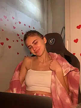 Snapshot of GraceTorrez chatting on March 2025 04:41:02 AM GraceTorrez online show from March 2025 04:41:02 AM