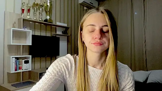 Snapshot of GraceTorrez chatting on October 2025 05:22:02 PM GraceTorrez online show from October 2025 05:22:02 PM