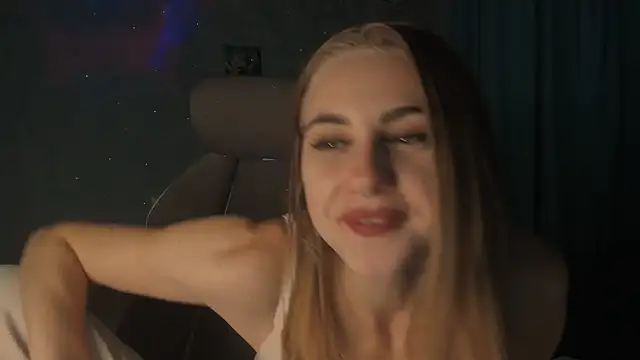 Snapshot of GraceTorrez chatting on November 2025 05:27:01 PM GraceTorrez online show from November 2025 05:27:01 PM