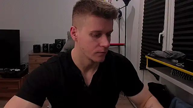 Bruno Banani online show from March 2025 06:47:01 PM