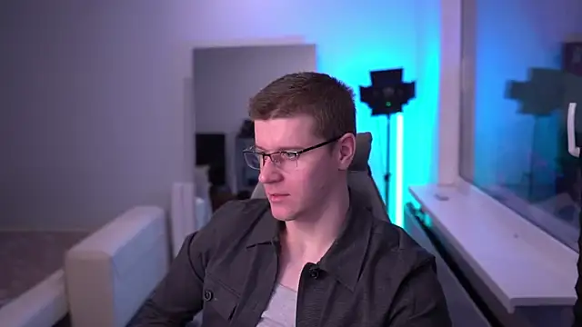 Bruno Banani online show from November 2025 02:19:01 PM