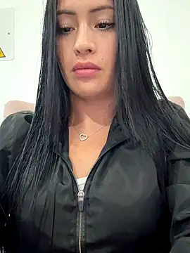 Snapshot of Sara_luna_ chatting on October 2025 12:35:01 AM Sara luna online show from October 2025 12:35:01 AM