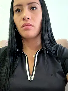 Snapshot of Sara_luna_ chatting on November 2025 05:37:01 PM Sara luna online show from November 2025 05:37:01 PM