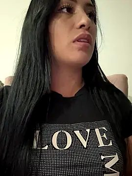 Snapshot of Sara_luna_ chatting on December 2025 01:14:02 AM Sara luna online show from December 2025 01:14:02 AM