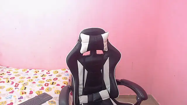 DEMI LEED online show from February 2025 05:33:01 PM