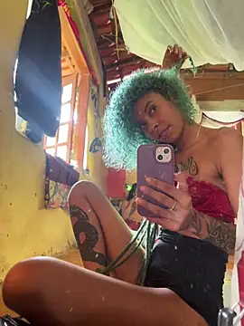 sammoura01 online show from March 2026 06:03:02 PM