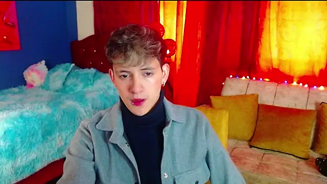 GabyThoms online show from January 2025 08:36:02 PM