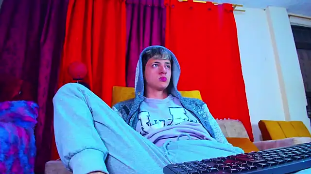 GabyThoms online show from February 2025 04:14:02 AM