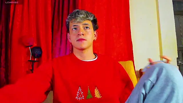 GabyThoms online show from February 2025 01:47:01 AM