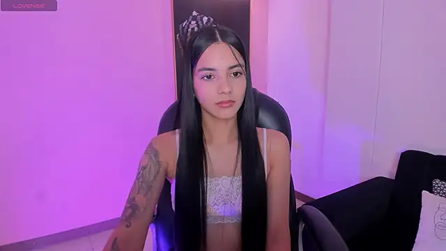 HannahJamesX online show from March 2025 04:53:01 PM