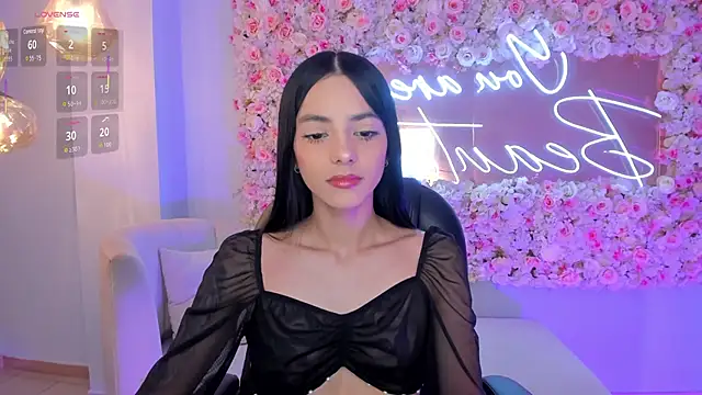 Snapshot of HannahJamesX chatting on January 2026 11:30:02 PM HannahJamesX online show from January 2026 11:30:02 PM