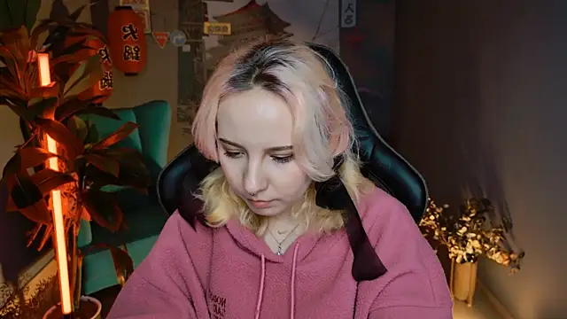 JasmineMilko online show from March 2025 12:42:02 PM