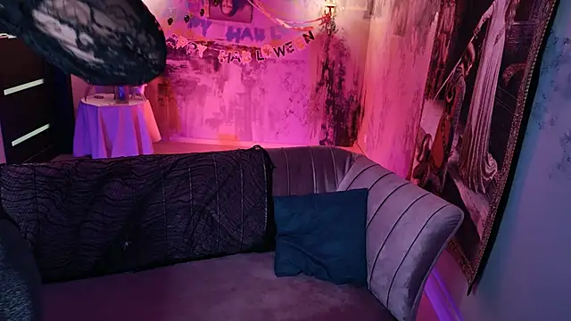 JasmineMilko online show from October 2025 05:08:01 AM