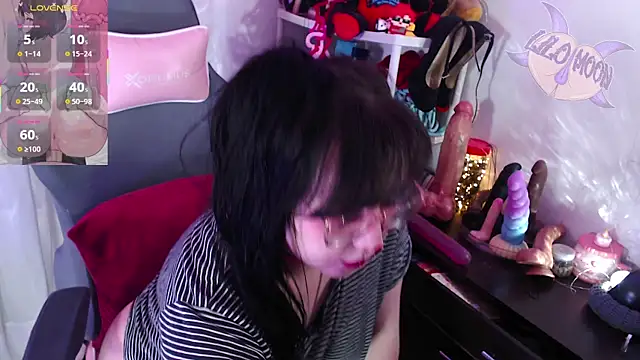 LiloMoon69 online show from October 2025 05:02:02 PM