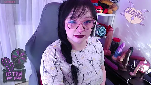 LiloMoon69 online show from November 2025 01:32:01 PM